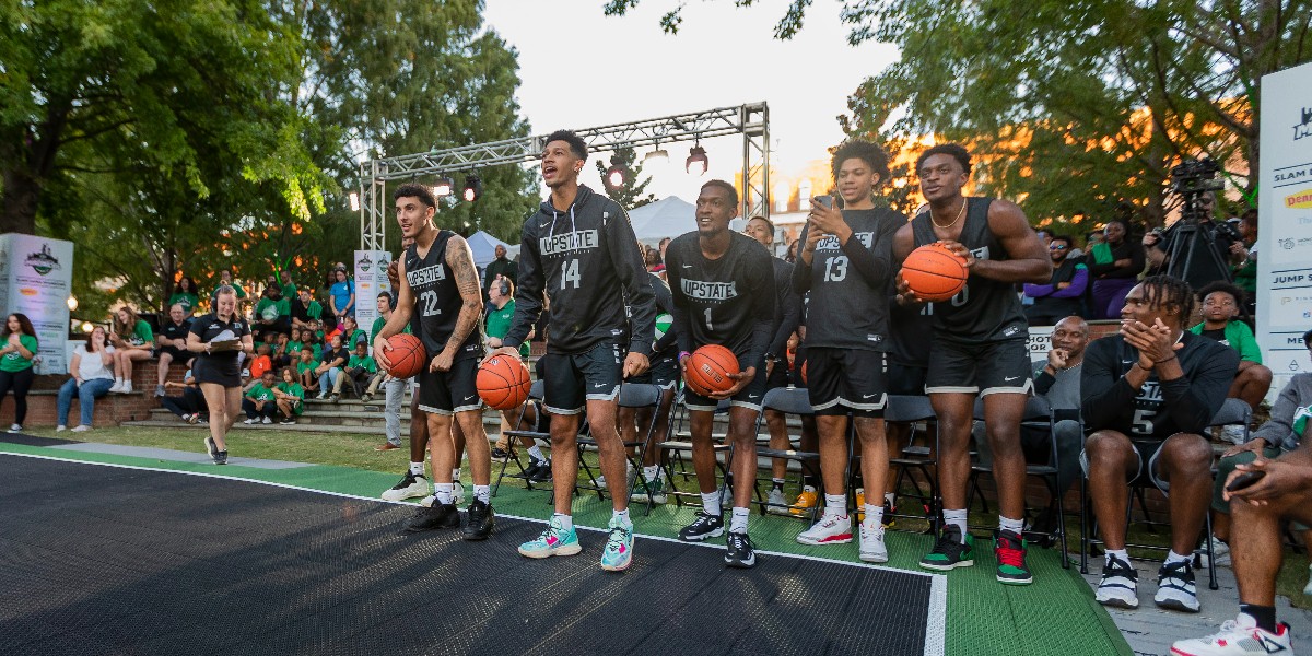 USCUpstate's tweet photo. Thanks to all who helped make #MorganSquareMadness a resounding success! We painted downtown Spartanburg green (not literally) and got our fans amped for the start of our Men's and Women's basketball seasons! More photos: https://t.co/YHxQYgRkgR. #uscupstate #reimagineupstate https://t.co/tEozgyebny