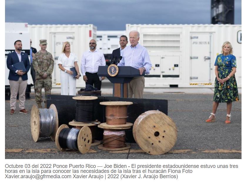 lapaulitica's tweet photo. Les invito a leer mi columna de hoy en Endi, “El toallazo a Biden”. 

Aunque en este viaje no hubo (papel toalla) quedaron retratados quienes ahora le tiran la toalla a Joe Biden, a pesar de las posturas que ha asumido que retrasan la recuperación en Puerto Rico. https://t.co/22Qyaupwn9