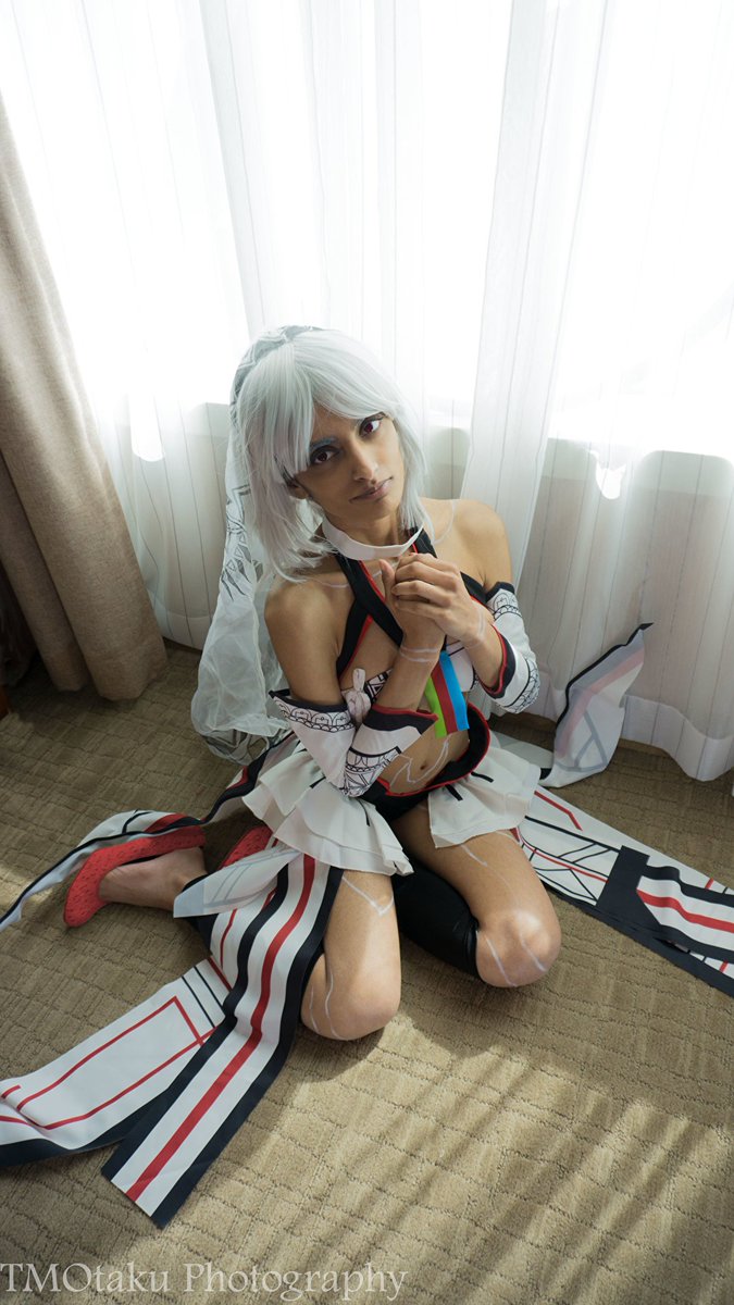 tm_liza's tweet photo. Day 7: Traditions
I guess one of the traditions my group that I go to cons with is getting pictures in the hotel room. These shoots are usually a ton of fun as it's very casual all around and after we are done with pictures we usually go get dinner, haha.
#fallforcostume https://t.co/unl2S51tlN