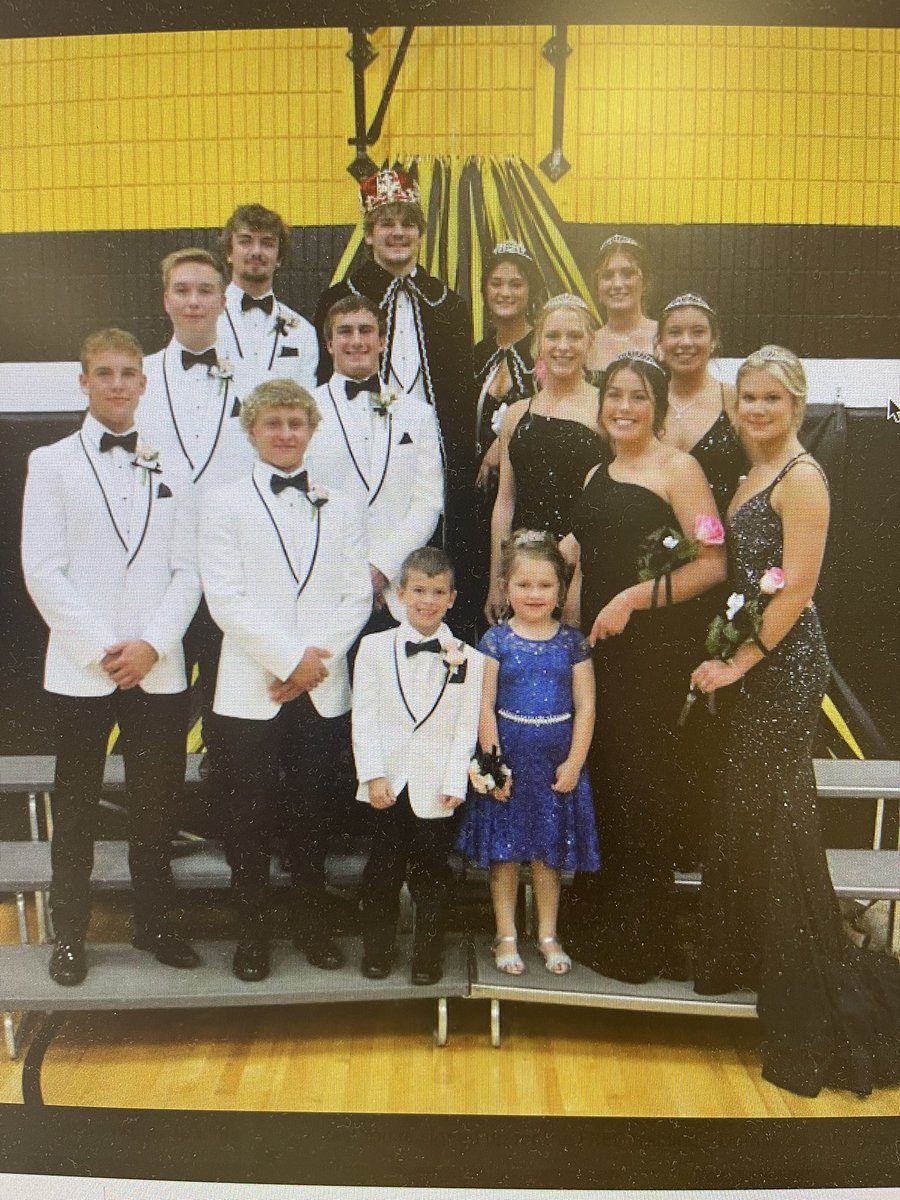 Congratulations to the 2022 KP Homecoming Court and King Derek Reinking and Queen Avery Schroeder. 🖤🐾💛