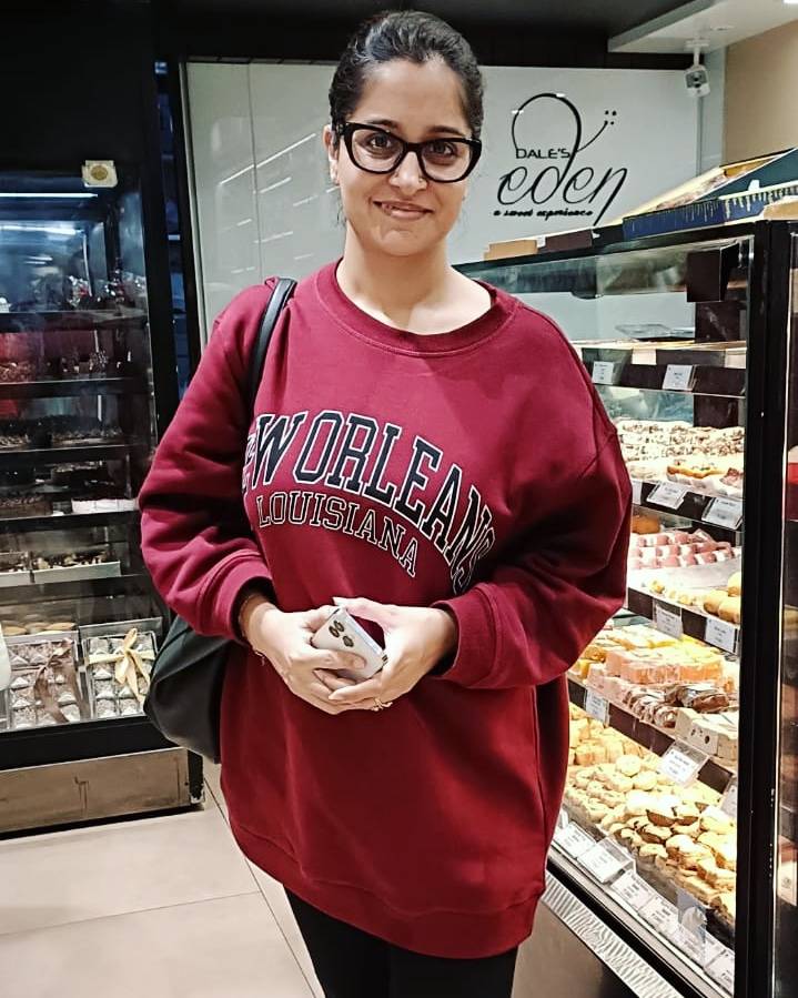 The most humble, gorgeous and talent @ms_dipika visited #DalesEdenCakeShop to purchase her favourite treats. It was a pleasure to serve such an amazing personality. We wish to see you again soon.

#dipikakakkar #sasuralsimarka #bigboss12winner #televisionstar #actor #actress