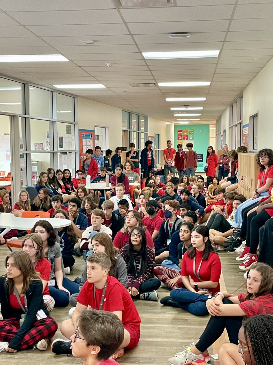 BISHouston's tweet photo. Feeling focussed and in safe hands with our awesome School Counselor, Ms S, sharing great techniques and advice for #surviving #exams #stressfree #stressmanagement #naecreateyourfuture #BISHouston #NordAngliaEducation https://t.co/2y6HJDvB4i