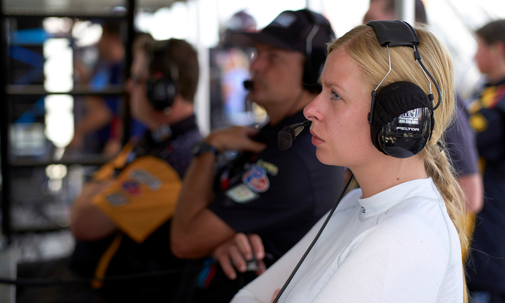 FemalesinMSport's tweet photo. More women in 8 Hours of Indy? THAT’S CORRECT!

@erinvogelracing &amp; @taylorhaglerms will be representing @RealTimeAcura 👋

@AshtonHarrison_  &amp; @ChristinaRacing are racing with @RacersEdgeMS 👍

Join us in seeing what they can do👏 https://t.co/Ogx6fyC8b5