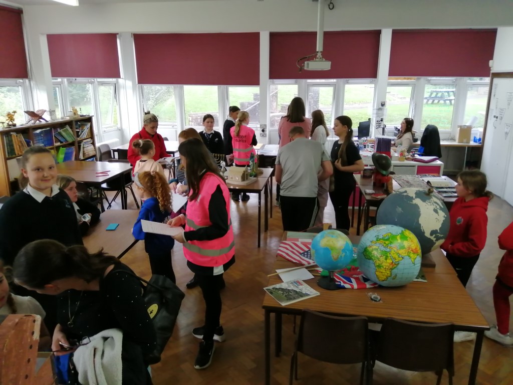 Lewis Girls' School tweet media