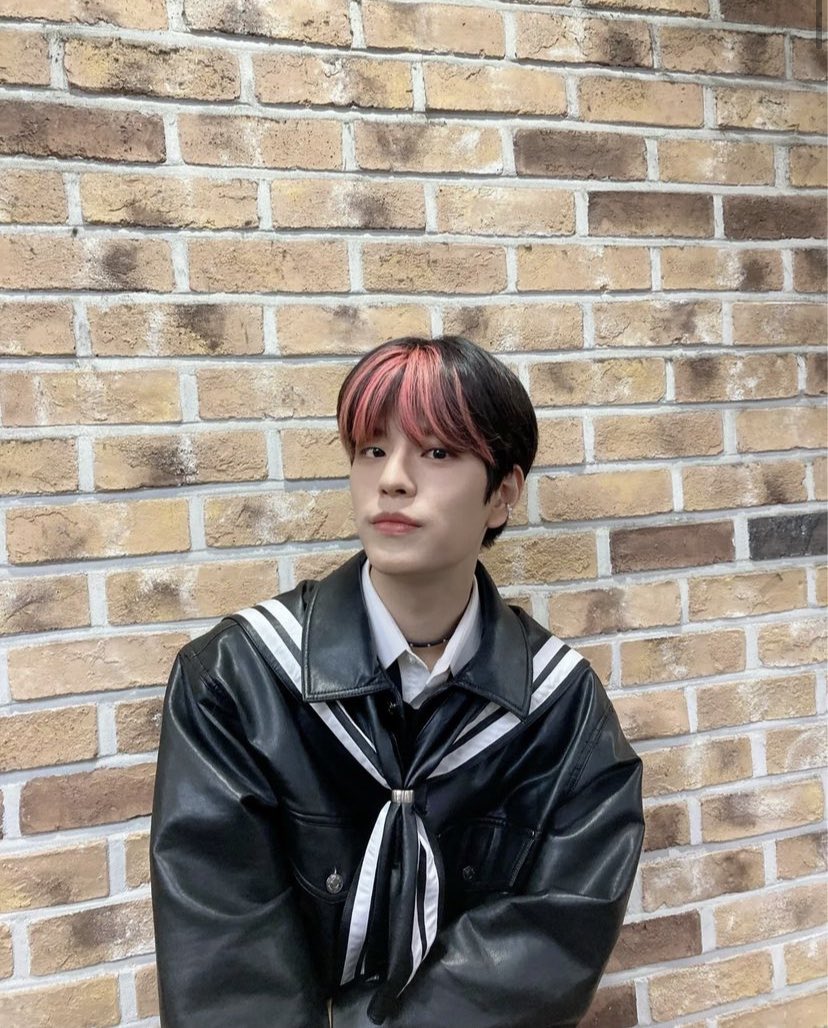 tinyykoo_'s tweet photo. о господи😭 им так идет розовый:(( https://t.co/RKv9J5JocX