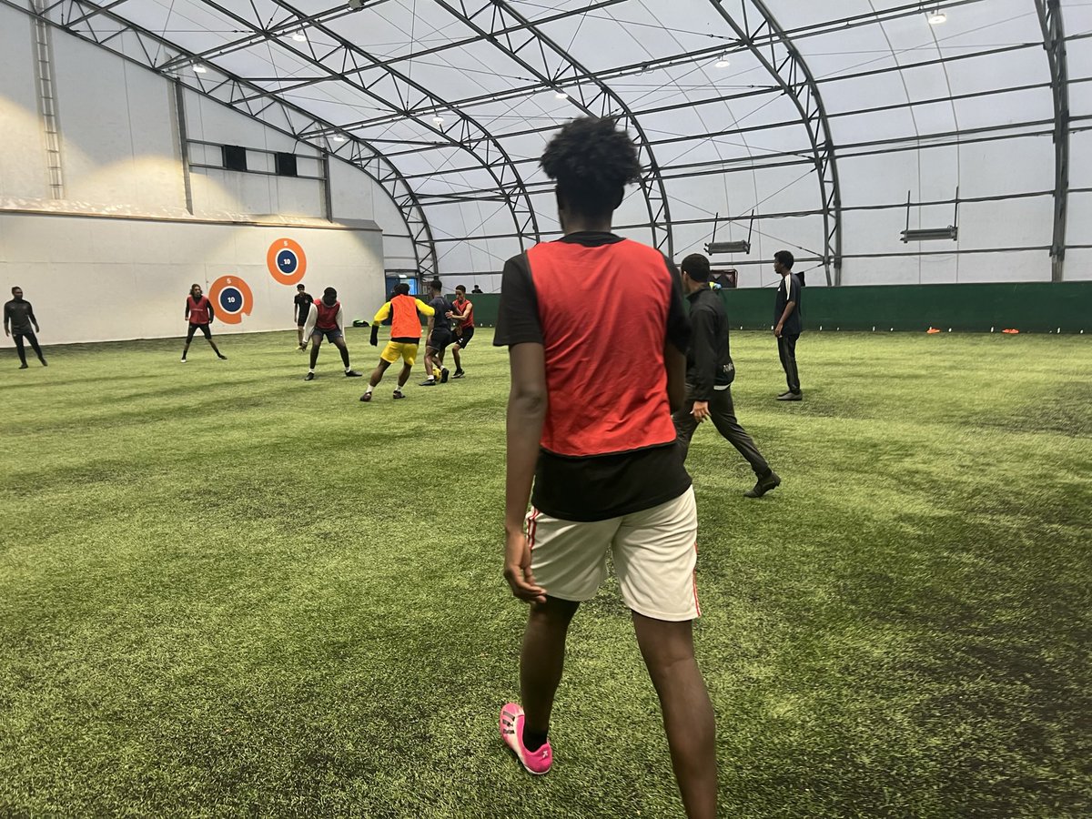 cukifc's tweet photo. Weather Crew Platt Lane Complex this evening as always good to see you guys on the pitch ⚽️
Have A Good Weekend 💯
#positive #weatherthestorm #ballers #treamwork #cuki https://t.co/2uCt4ucVMK