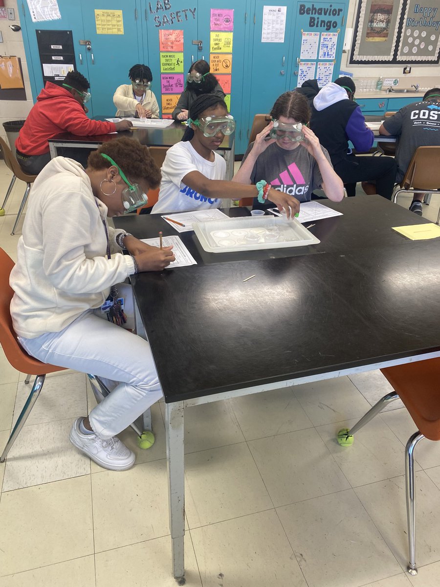 Ms. Shamburger’s 8th Grade scholars are truly engaged in this Science experiment; Physical and Chemical changes. <a href="/hmms/">hmms</a> <a href="/lindsaywhitley/">Dr. Lindsay A. Whitley</a> <a href="/HMMSVikingPride/">Hope Mills Middle</a> <a href="/UnderdueDonell/">Donell Underdue, Jr.</a>