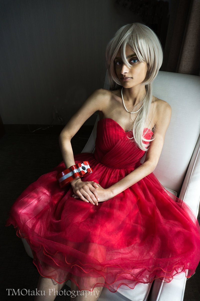 tm_liza's tweet photo. Day 7: Traditions
I guess one of the traditions my group that I go to cons with is getting pictures in the hotel room. These shoots are usually a ton of fun as it's very casual all around and after we are done with pictures we usually go get dinner, haha.
#fallforcostume https://t.co/unl2S51tlN