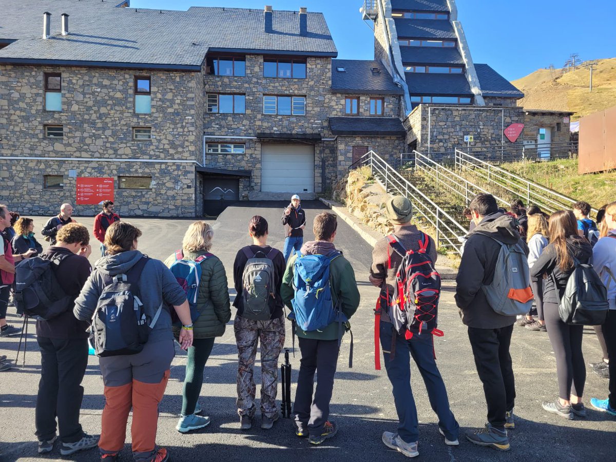 boi_taull's tweet photo. El 6 d'octubre es va celebrar el #MountainProject a l'entorn de #BoíTaüll 🏔.
El #MountainProject és una acció que pretén conscienciar de la importància de mantenir l'entorn natural net.
Jornada amb la col·laboració del @pnaiguestortes,@CCAltaRibagorca i l'IES Pont de Suert. https://t.co/I0FcOhwa0j