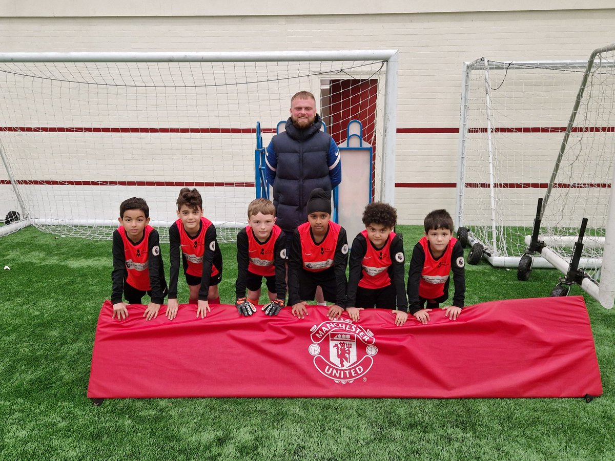 OldMoatPE&Sport tweet media