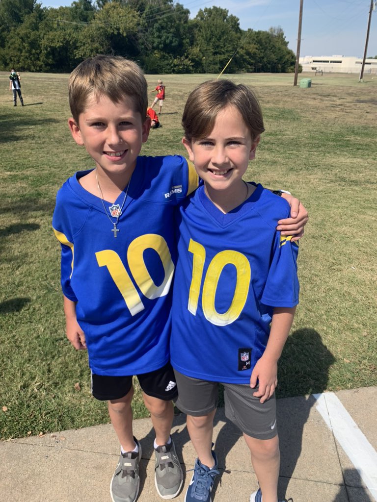 CarlisleCoyotes's tweet photo. More 5th grade twinning!! https://t.co/e0O4wuwe5c