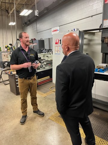 SenTharp's tweet photo. Vocational education is critical for students wanting to explore a career in the trades, and I look forward to exploring ways to expand these programs. https://t.co/BW75jLtSIo