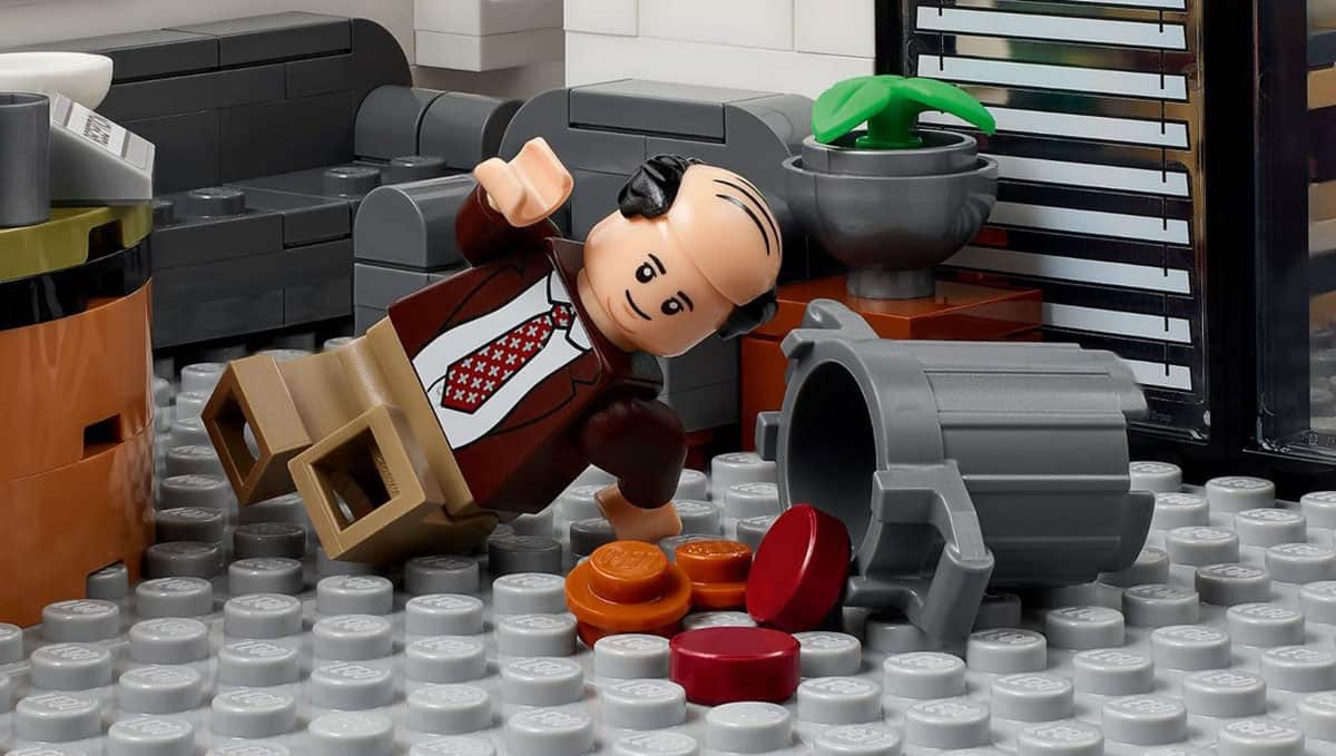 creapills's tweet photo. LEGO commercialise un set en hommage à la série The Office avec une reproduction des bureaux et 15 mini figurines dont Michael Scott, Dwight Schrute, Jim Halpert. Avis aux fans !
 
Plus d’infos : https://t.co/ETPCVmZiRt https://t.co/4cqRwXrZo6