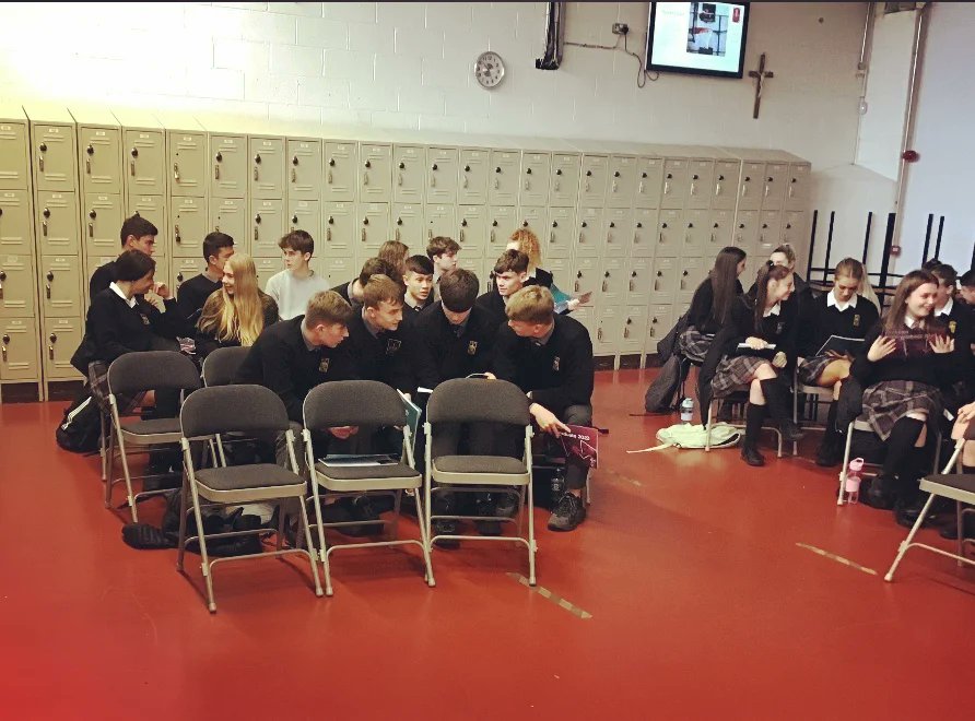 hfcsrathcoole's tweet photo. Our 6th Year students had a very informative session with Dylan Payne from TUDublin this week, talking all about college life!๐
It was our 6th Years' first in-person talk since Covid began, and what a difference that makes! ๐คฉ
@SpiritanEdu @SimonHarrisTD #thirdleveleducation https://t.co/EBAaW0dyNB