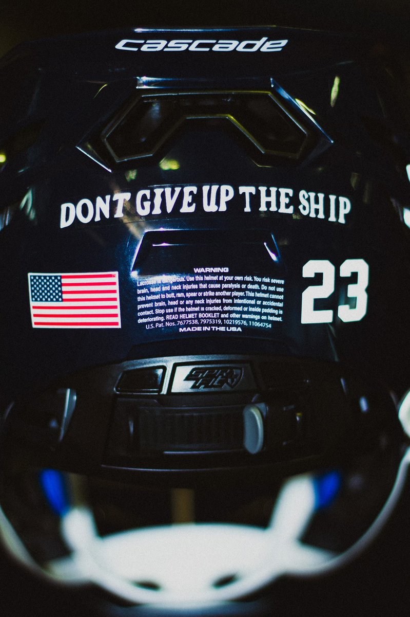 🚨Fresh Lid Friday🚨 @NavyMLax helmets provided by @CascadeLacrosse and decorated by @FourgAthletics