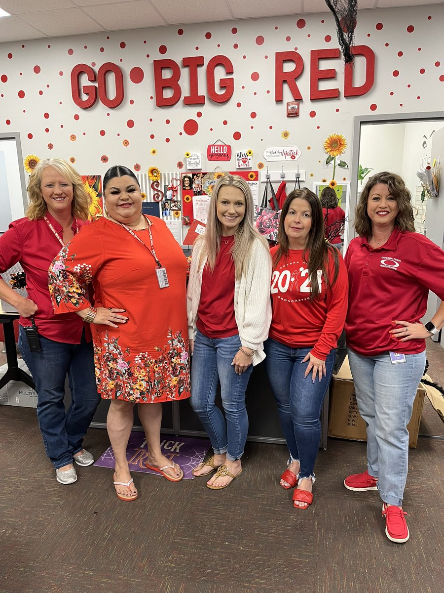 Counselor_Olson's tweet photo. CORRAL5️⃣ is “seeing RED” for OHS vs Permian ❤️🤍 #RiseOfTheRed #SeeingRed @BigRedBronchos @bronchosodessa @OHSBronchoFB @BronchoNews https://t.co/KCZ3OXxoM2