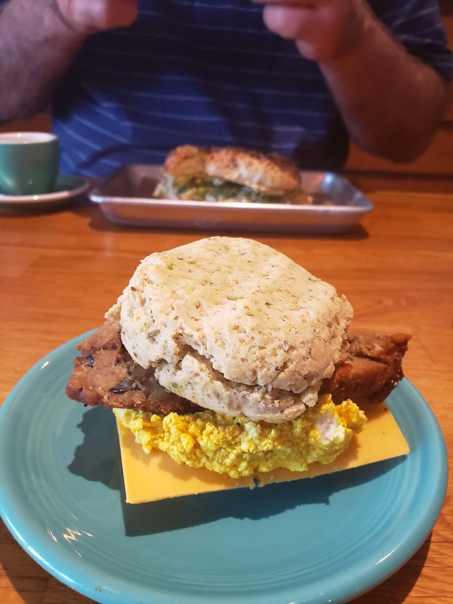 thomas_ferrer's tweet image. Breakfast before a fun day with my roommies! :) #vegan #GoVegan #southernroots (@ Southern Roots Filling Station - @southernrootsfl in Jacksonville, FL) swarmapp.com/c/5fiLFnAXZ0P
