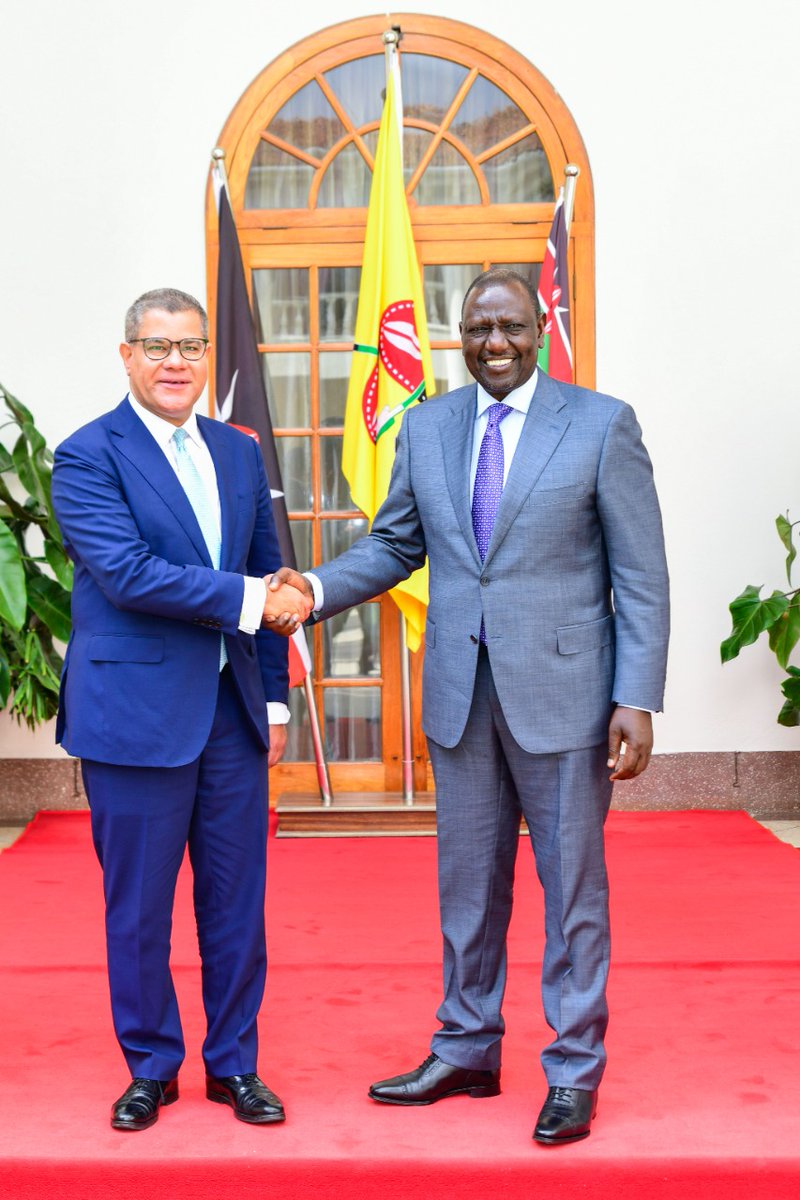 StateHouseKenya's tweet photo. The President said Kenya will pursue a net zero approach - cutting greenhouse gas emissions as much as possible- particularly in energy production. https://t.co/0AdghEtM69