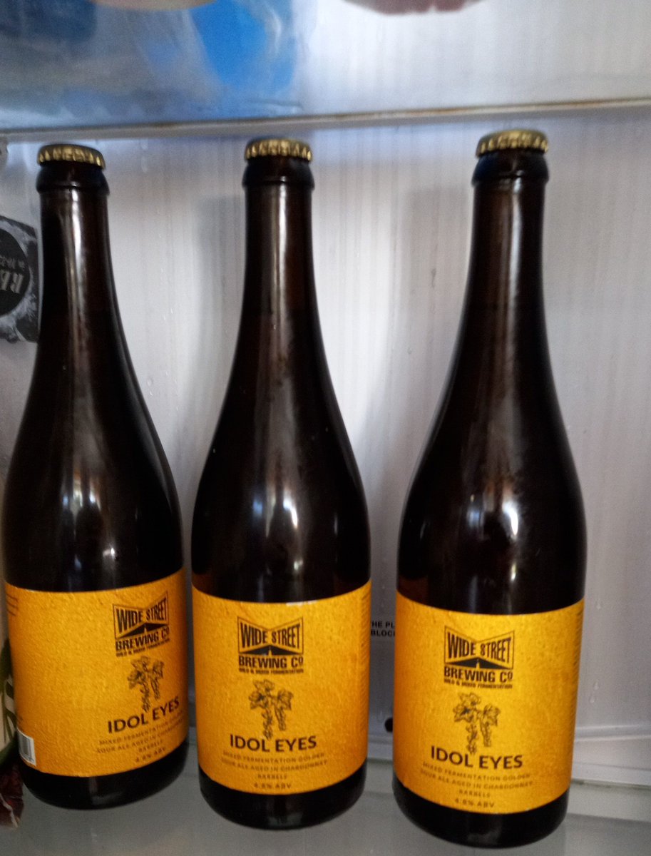 Finally Finally get to enjoy these 3 <a href="/WideStreetBrew/">Wide Street Brewing</a> #IdolEyes today 4.8% #craftbeer #DrinkIrish #supportcraftbeer 🍻😋