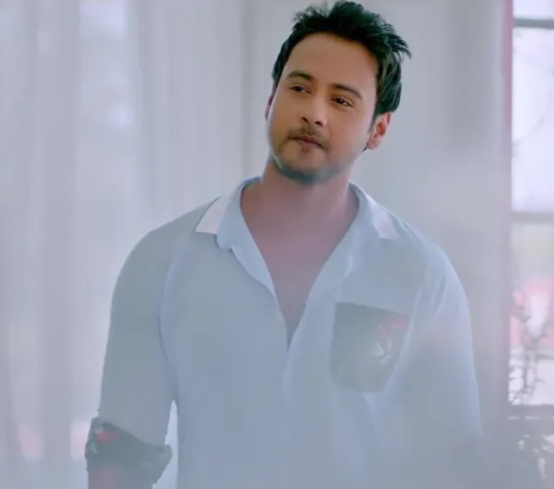 Can't believe it's 6Years celebration of this amazing movie #Gangster with which you Bebuted. All the excitement and nostalgia enliven again. Congrats @Yash_Dasgupta You have come a long way and many more have to come 👍✨❤🎉
#6YearsOfGangster 
#6YearsOfKabir/Guru 
@YashhD_FC