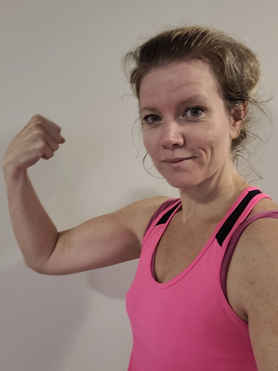 Happy #flexfriday peakers. I'm still working, M9C4S1 today. A few workouts behind again since I was away but will be caught up next week and starting month 10 of Accelerate with you all. 🙌<a href="/MyPeakChallenge/">My Peak Challenge</a> <a href="/OntarioPeakers/">Ontario Peakers</a> <a href="/DRPeakers/">Durham Region Peakers</a> <a href="/TPeakers/">Traveling Peakers</a>