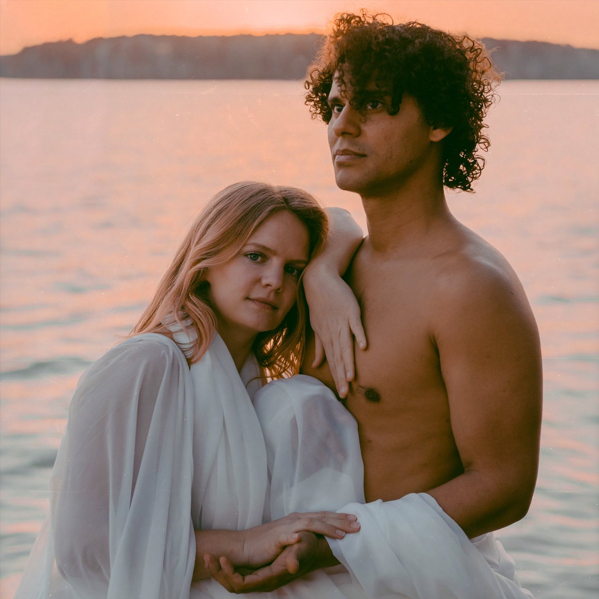 Violet Bell / Lizzy & Omar tweet media