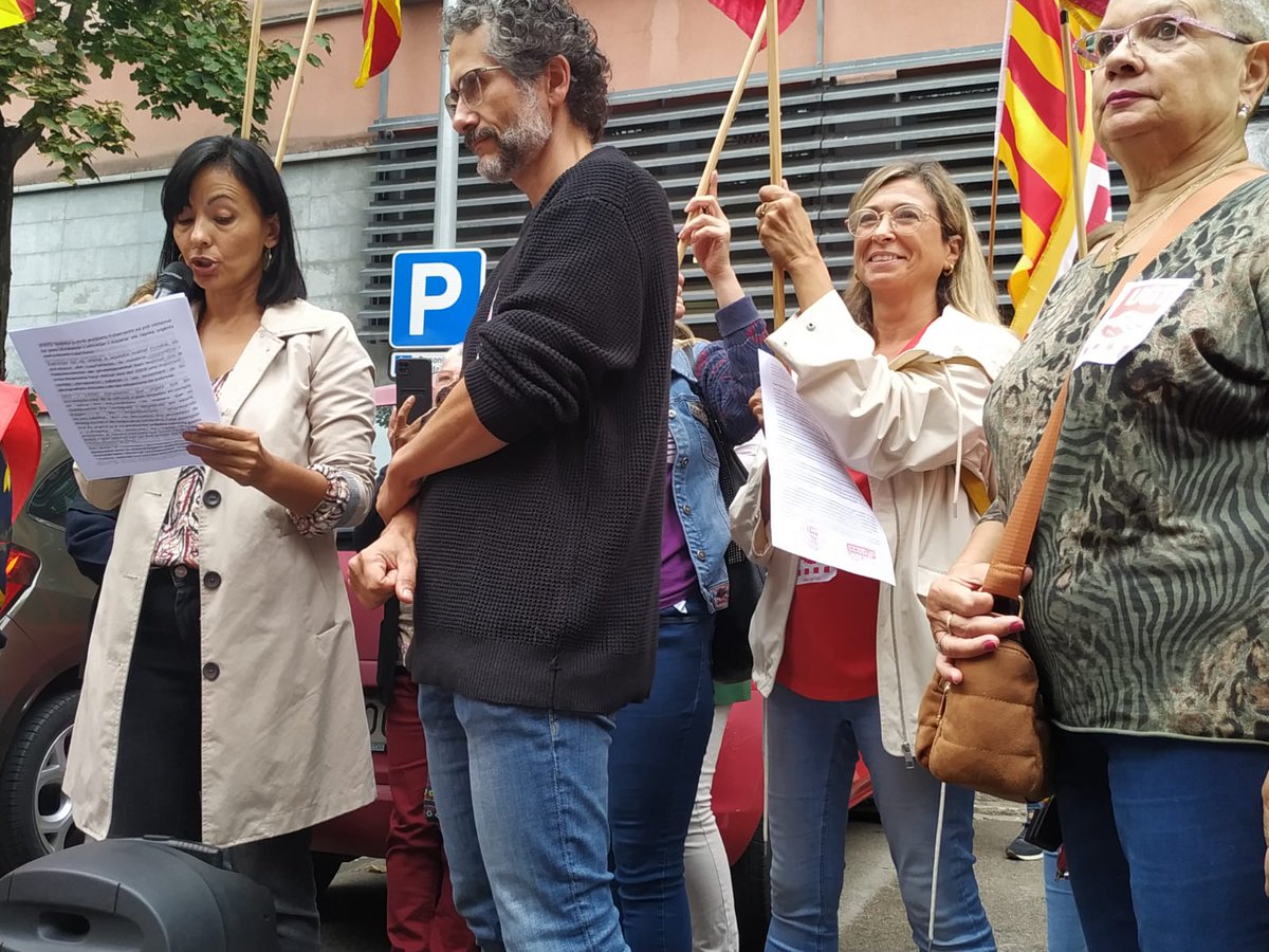 Avui ens hem concentrat davant les portes de la patronal @lafoeg per exigir salaris suficients i treball digne #salarioconflicte <a href="/ccoogirona/">ccoogirona</a> <a href="/ccoocatalunya/">CCOO de Catalunya</a>