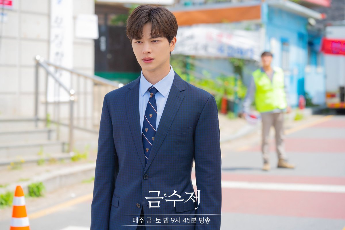 딘 tweet media