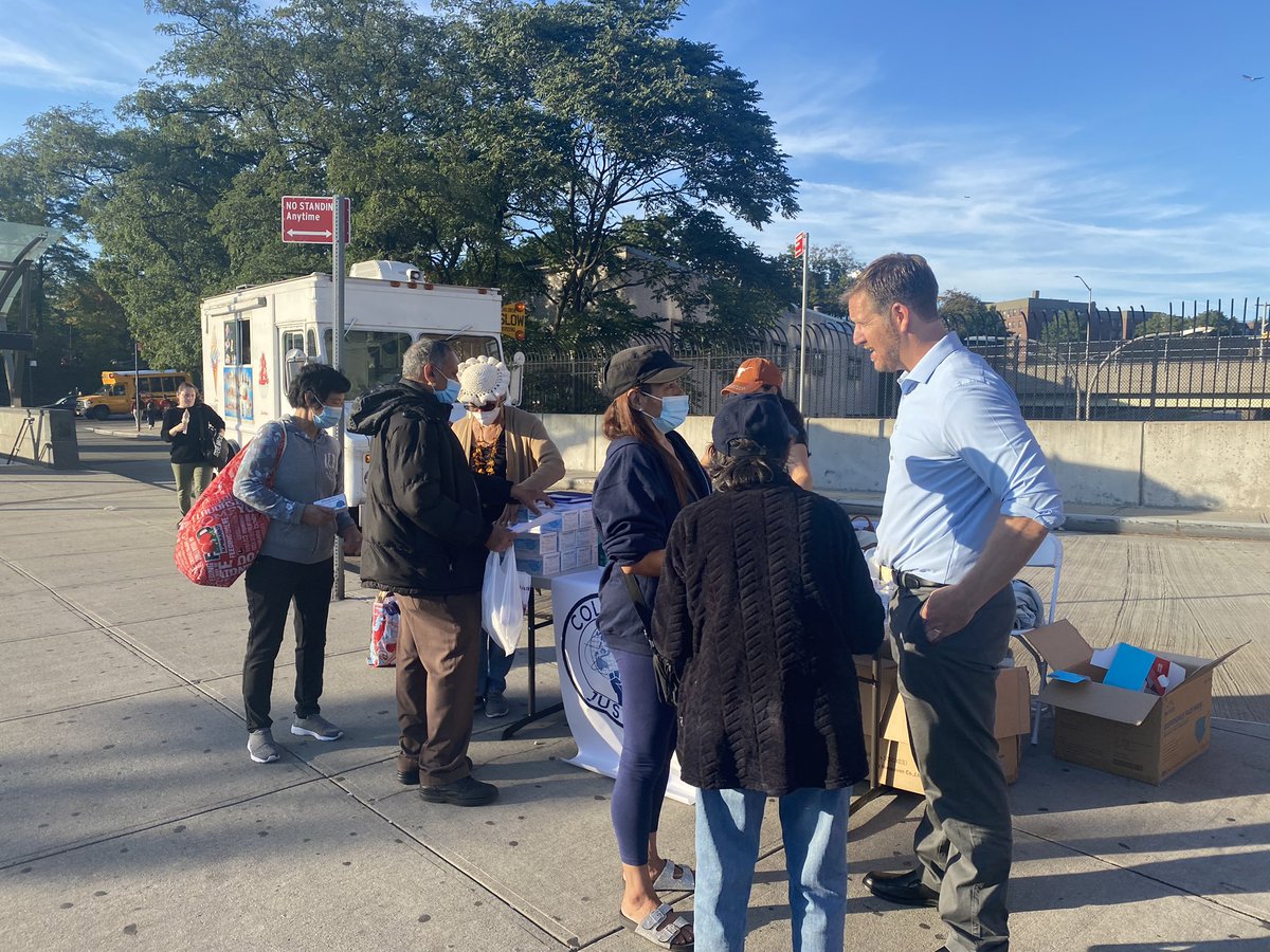 AndrewHevesi's tweet photo. A big thank you @COJ_FH and @WomensActionFH for organizing yesterday’s voter registration drive and ppe giveaway! October 14th is the last day to register and be eligible to vote on November 8th! #GOTV https://t.co/FLhy4LMKQ1