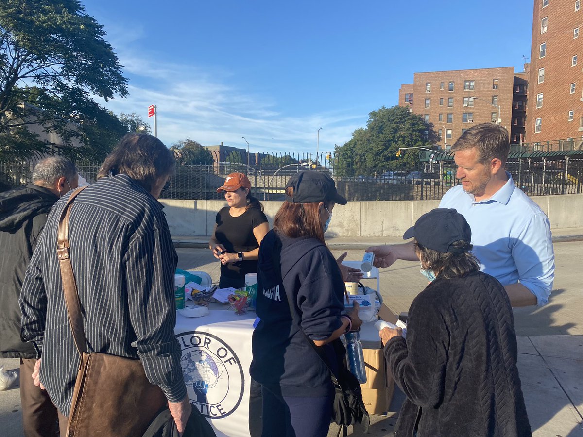 AndrewHevesi's tweet photo. A big thank you @COJ_FH and @WomensActionFH for organizing yesterday’s voter registration drive and ppe giveaway! October 14th is the last day to register and be eligible to vote on November 8th! #GOTV https://t.co/FLhy4LMKQ1