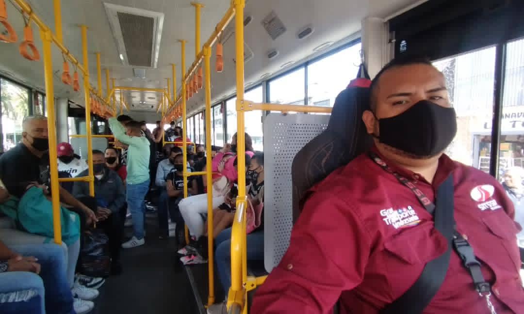 sitssa_ve's tweet photo. #EnFotos || Seguimos trasladando a los caraqueños de Plaza Sucre a Zona Rental de manera rápida y segura ¡Fortalecemos la Gran Misión Transporte Venezuela!
#7Oct #SitssaInforma https://t.co/SJzRqdRFqS