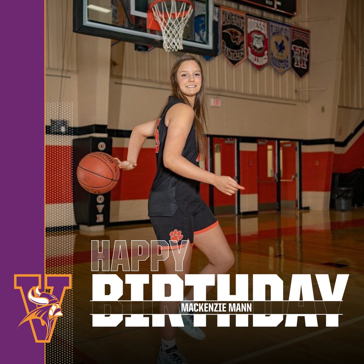 mvc_wbb's tweet photo. happy birthday to our freshman, Kenz, from Oak Grove, MO!!!! 

#birthday #valleywillroll https://t.co/1yRn2Mk8V5