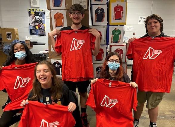 PRP_Panthers's tweet image. Our Graphic Design students have been busy! 15 students have been trained in the silkscreen process, allowing the team to print 375 student ambassador shirts for 15 different JCPS schools. @academiesoflou @JCPSKY