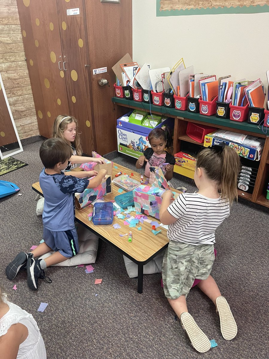 This morning we decorated piñatas in honor of Hispanic heritage month 🪅 #mambrinoSTEAM #plantgrowbloom #GISDgr8ness <a href="/mambrinosteam/">STEAM Academy at Mambrino</a>