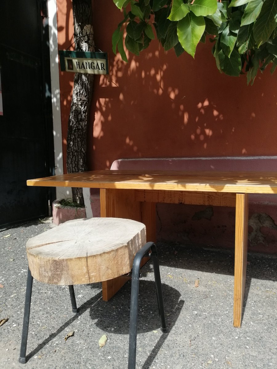 _palimpsesto_'s tweet photo. No sofá ou nos bancos e cadeiras, à sombra ou ao sol, venha ler connosco no Largo Cabeço de Bola, em Lisboa.

#palimpsesto_editora #livros #editora #editor #palimpsesto #festa #flifa #arroios https://t.co/gFnzTdBZx0