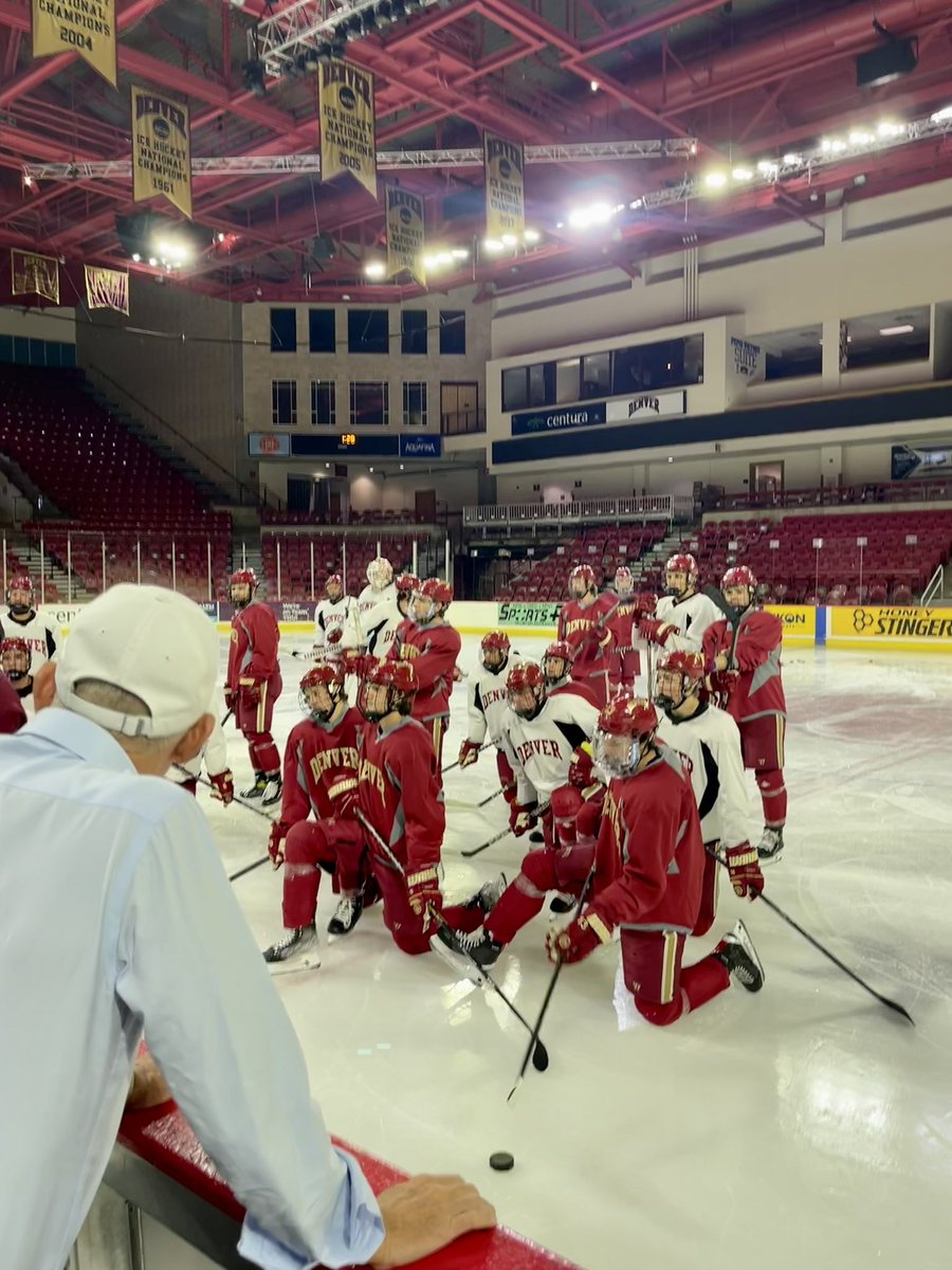 DU_chancellor's tweet image. I had a wonderful time visiting a few athletics practice sessions yesterday and seeing our student-athletes work diligently to prepare for competition!