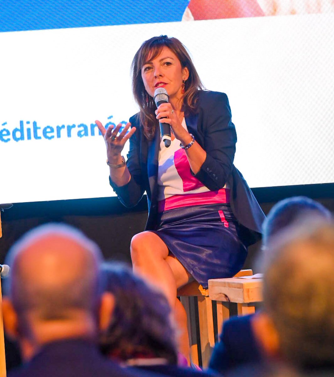CaroleDelga's tweet photo. Le #BTP est un pilier de notre #économie et un moteur pour construire la souveraineté industrielle.
À l'occasion du #PopUp @FRTP_MidiPy, j’ai réaffirmé le soutien et rappelé les actions de la Région @Occitanie auprès des entreprises qui ont des difficultés à recruter. https://t.co/3QzfAwncp6