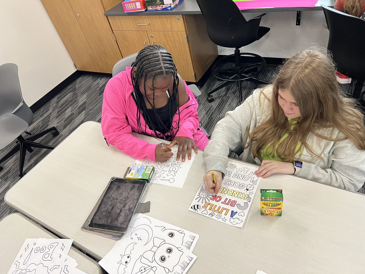 Mrs_Stewart_'s tweet photo. Reward time on Focus Friday for some amazing Golden Students!! #TMScode #TurnerFamily @MrGrogan_TMS https://t.co/uURA8Fjika