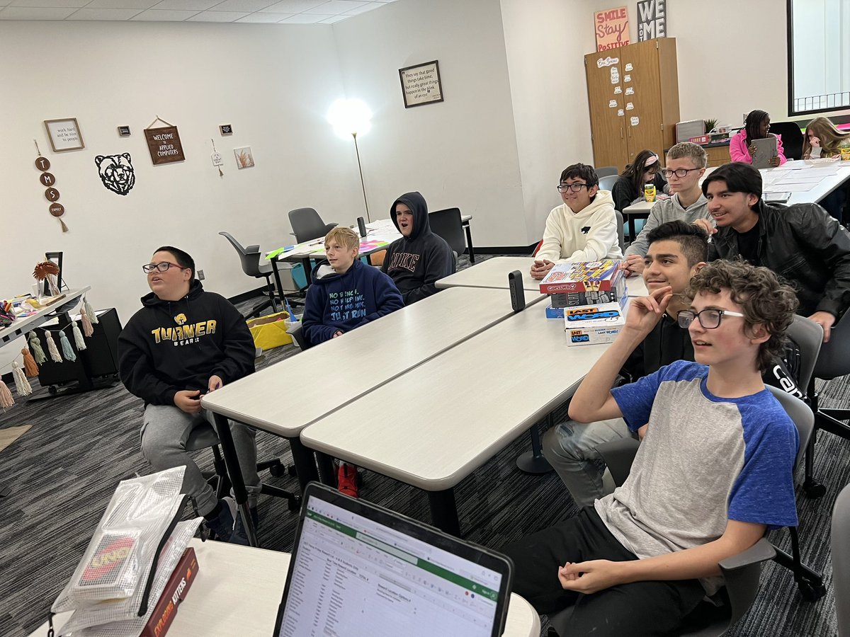 Mrs_Stewart_'s tweet photo. Reward time on Focus Friday for some amazing Golden Students!! #TMScode #TurnerFamily @MrGrogan_TMS https://t.co/uURA8Fjika