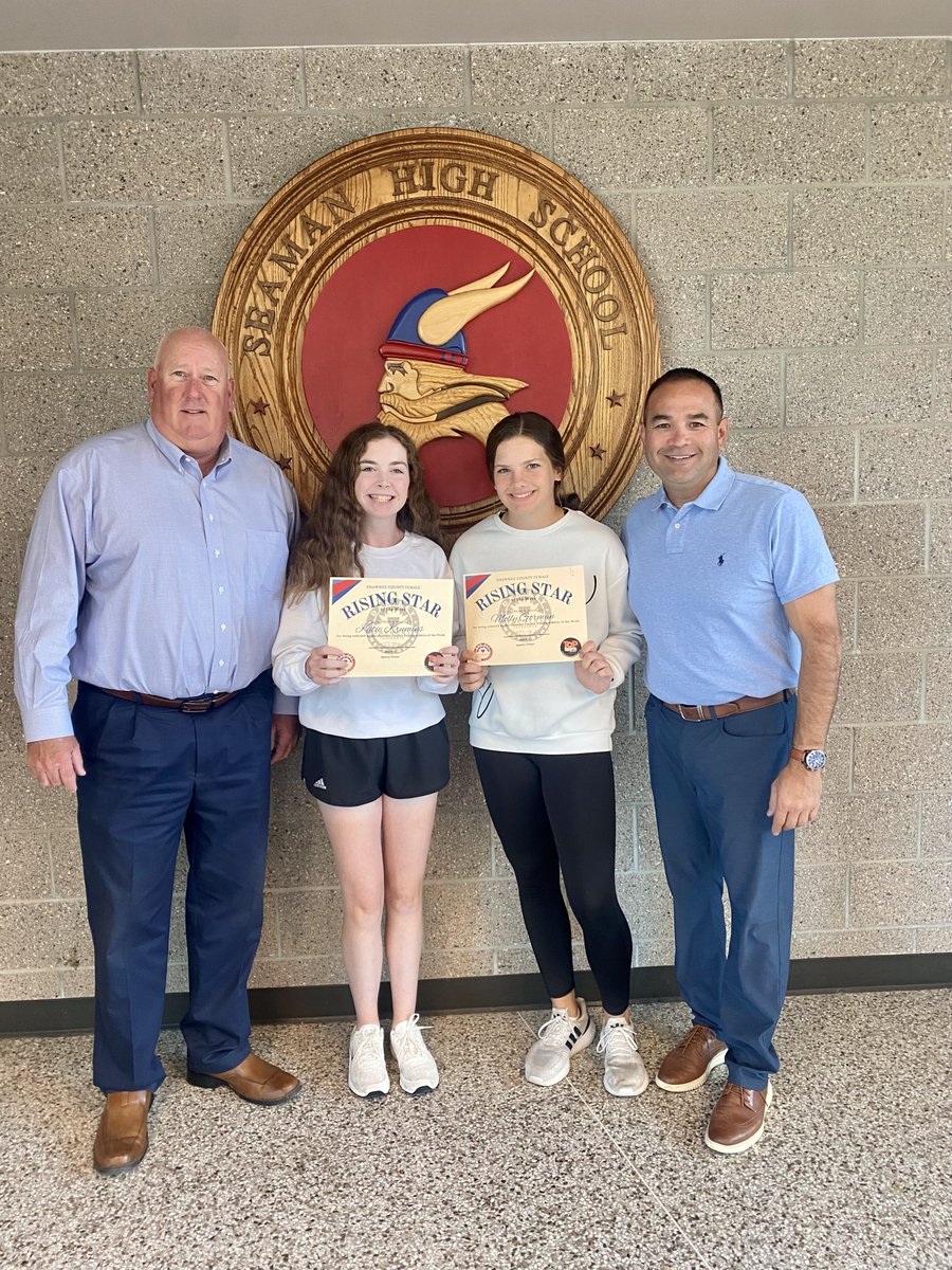 Dan got to head over to Seaman High School yesterday to present tennis doubles stars Katie Krumins and Molly Gorman with their Rising Stars certificates yesterday! 

Congrats to Molly and Katie! Keep up the good work!