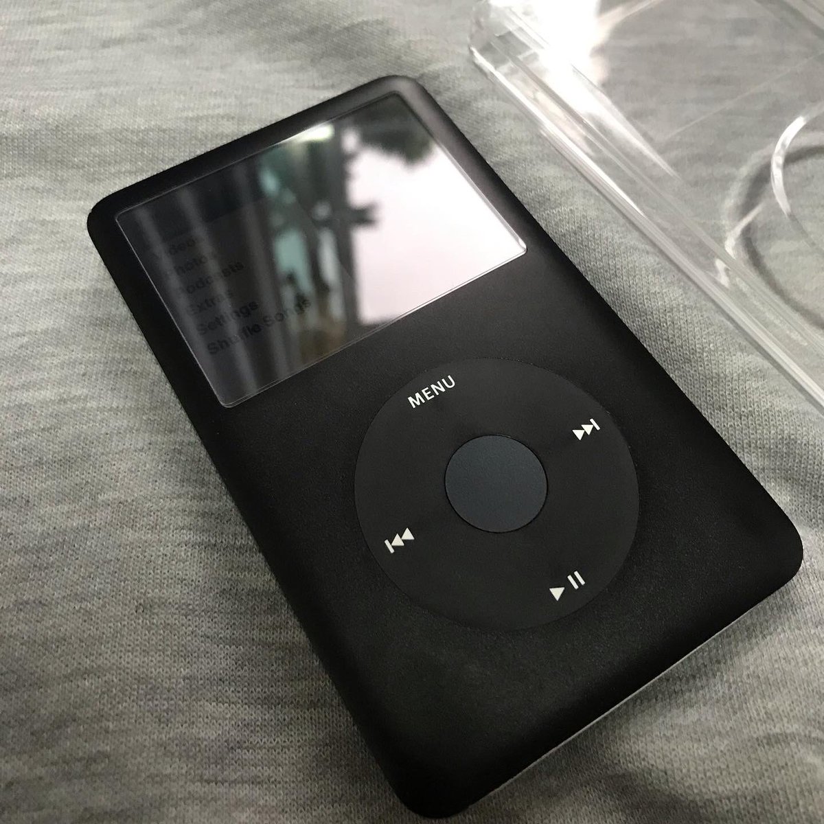helloyoyeahh's tweet photo. iPod classic gen6(80gb)
🖤2750b.-(รวมส่ง)
ความจุ80gb
สภาพสวยมาก บอดี้ใหม่มาก
มีฟิล์มติดจอ
จอขาว ไม่มีดวง ไม่เป็นเส้น

#ไอพอด #ไอพอดคลาสสิค #ไอพอดคลาสสิคมือสอง #ไอพอดคลาสสิค6 #ipod #ipodvdo #ipodclassic6 #ipodclassic6thgen https://t.co/6cXBGTztV7