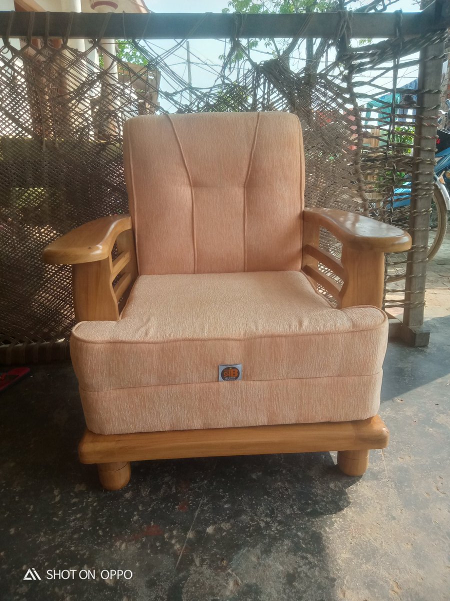 BanarsBrand's tweet photo. #Wooden  sofa for guest rooms best #SOFA2022 furniture design for living room. https://t.co/PQucmrn20D