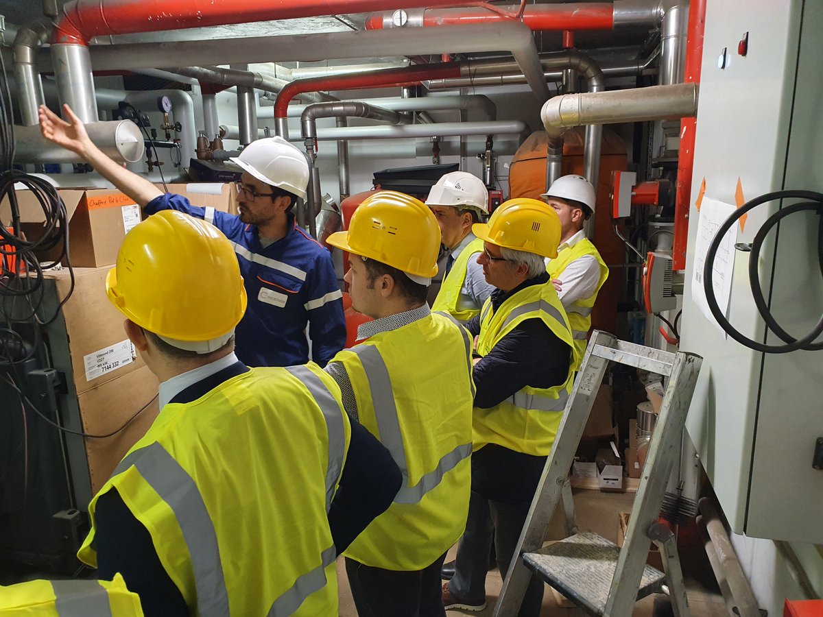 [#ACTU] Aujourd'hui avait lieu la visite de chantier de la future chaufferie bois de Pont-de-Claix. 
Sa mise en service, prévue début décembre, permettra d'alimenter à plus de 85 % d'ENR, en chauffage et en eau chaude sanitaire, des logements sociaux et des bâtiments communaux.