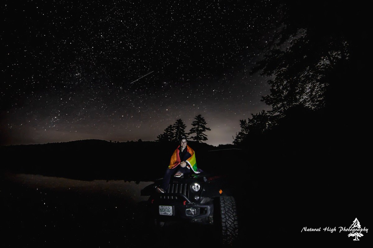 NHPphotos's tweet photo. Capturing a little #Pride in the #Mountains with the @Jeep #Rubicon. #JeepLife #OptOutside #RewildYourMind #NewEngland #Astrophotography #Explore https://t.co/vFVBiQ3Aub