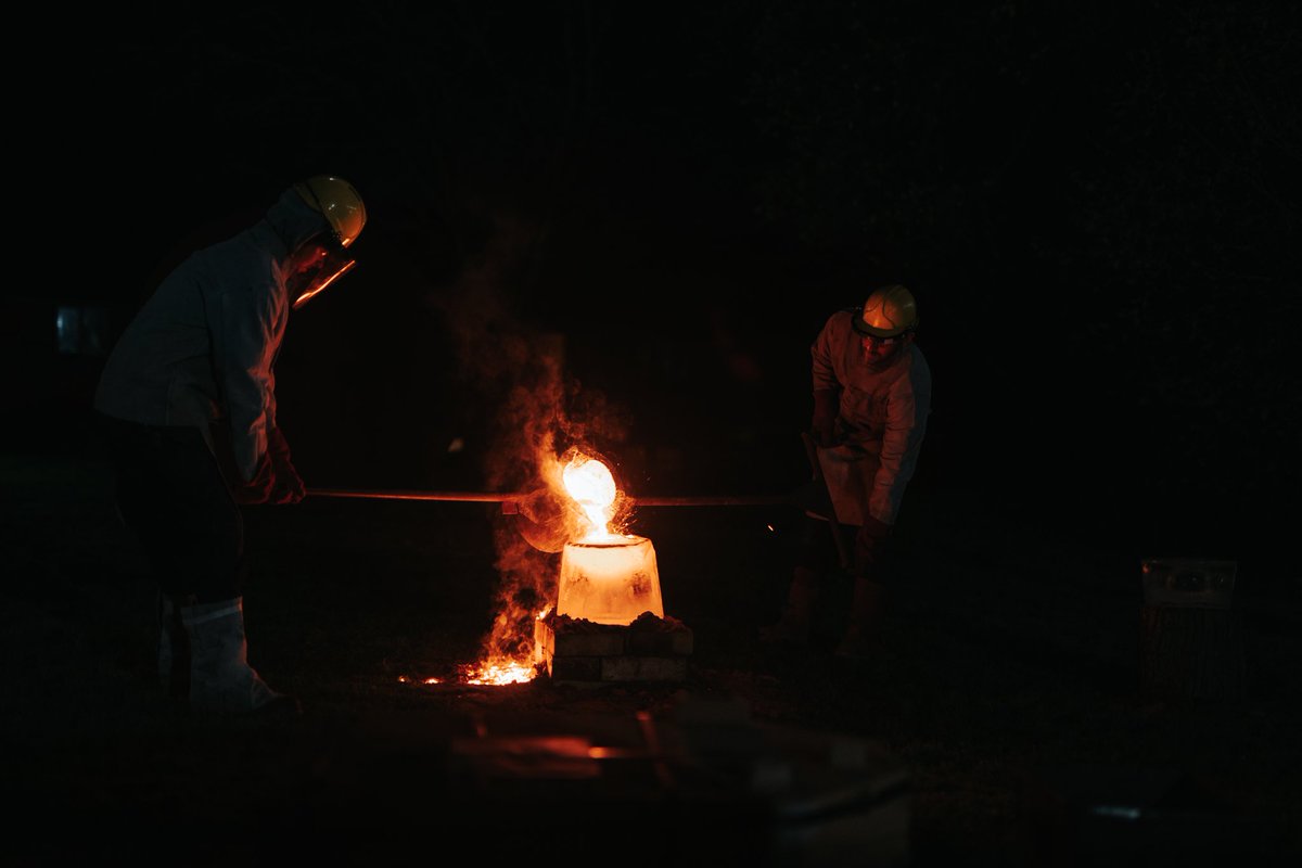 Lisa_Evans92's tweet image. Noson Calan Gaeaf @CarmSchOfArt
Wednesday 9th November!
Spectacular iron pour and evening performance 🔥
#ironpour #ironperformance #ironmaiden #Sculpture #welshart