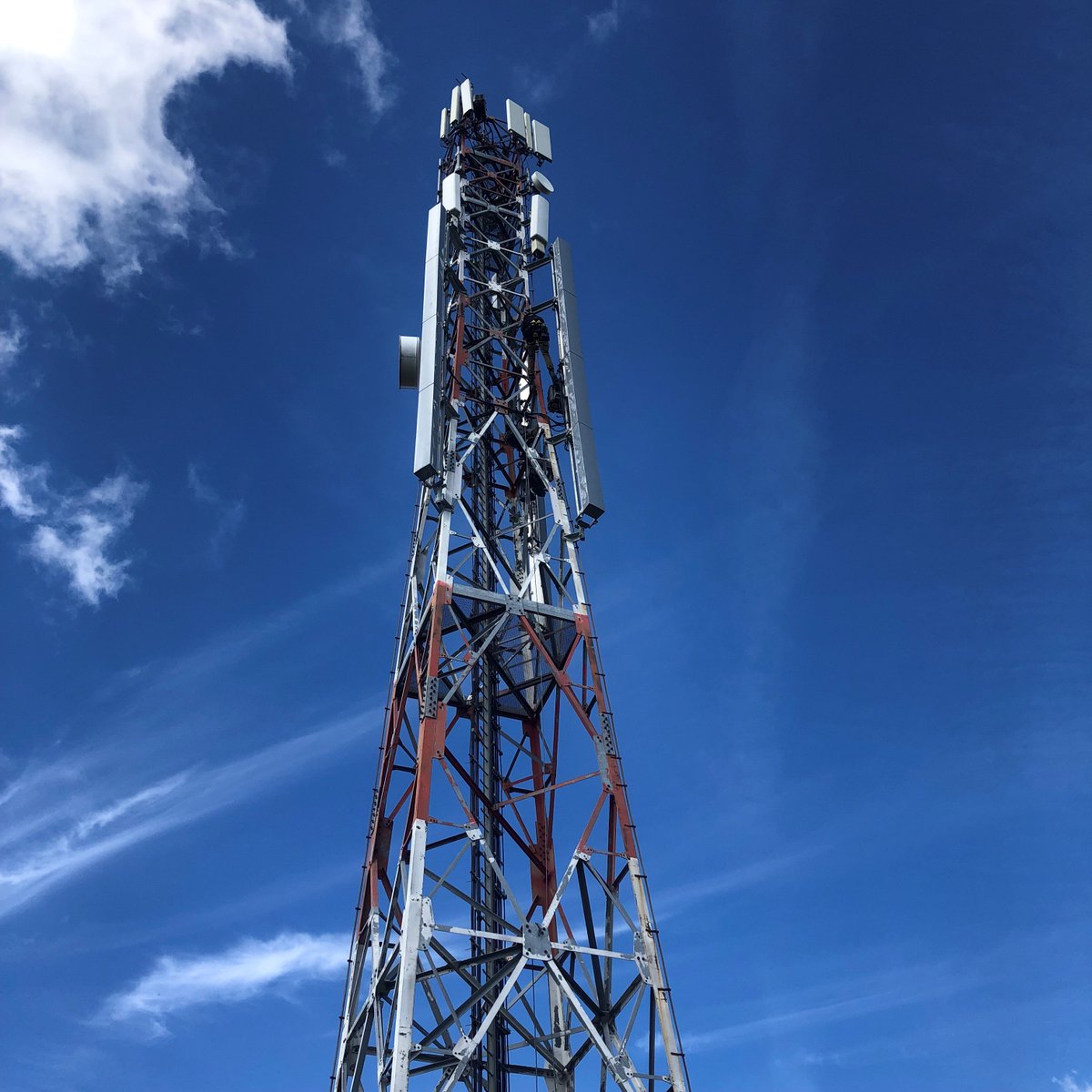 RI_Sweden's tweet photo. Friday sun-covered pictures of Radio Innovation antennas spotted in their natural environment :) Enjoy!

@dusyant @erik_franck @chychykina
#Sustainability #mobileinternet #mobileantennas #radioinnovation https://t.co/Vn3bzsk4AI