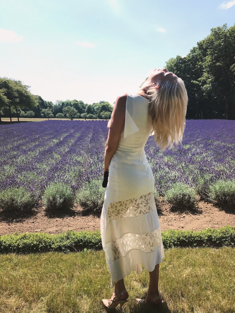 ARCHIVEKAYLOR's tweet photo. What’s her name? Elizabeth. Betty. https://t.co/dMRQ5eEEHN