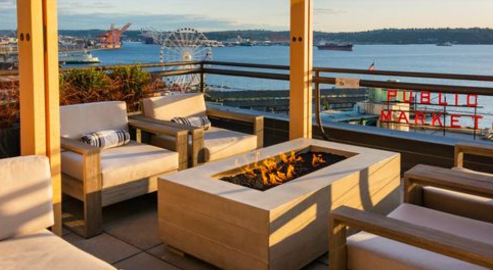 innatthemarket's tweet photo. Our tranquil rooftop deck provides a relaxing space to savor the incredible sights of our beautiful city. Book a stay with us to enjoy a comfortable, memorable and much needed getaway. #hotelpromos https://t.co/W1RjZnGQyU https://t.co/r32GwfIZfK