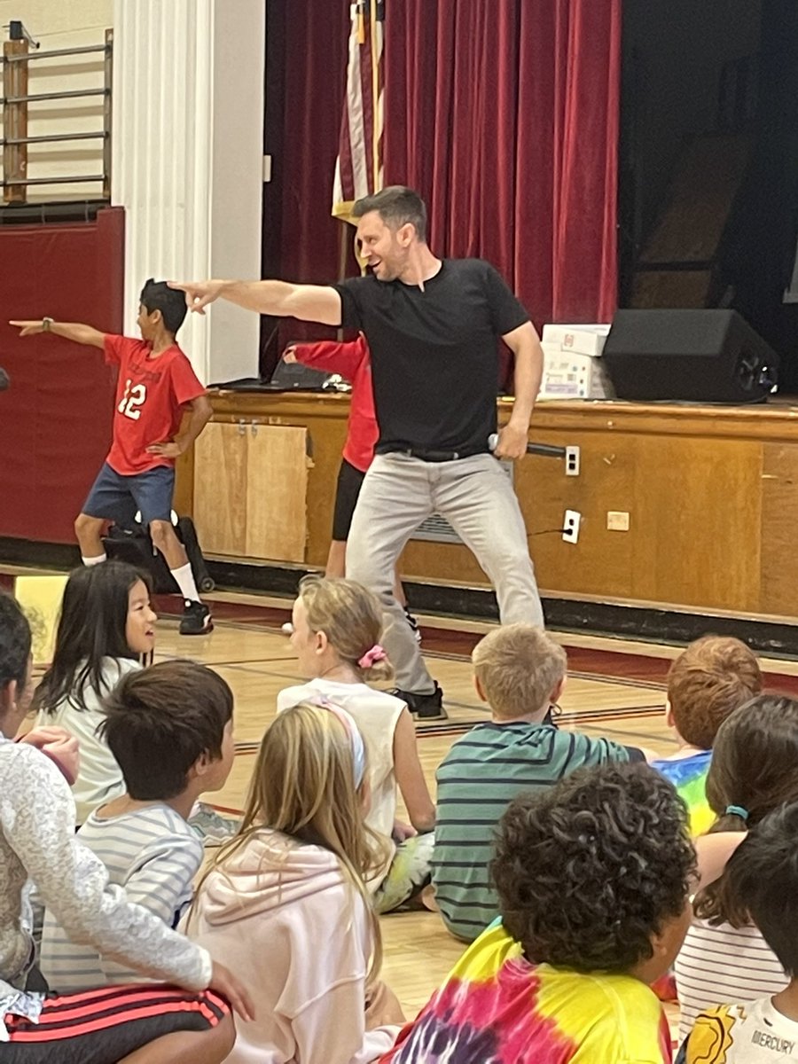 RPS_Somerville's tweet photo. Brandon White had #TeamSomerville on their feet today! #Choosetobebrave #Choosetobenice https://t.co/XA30f5qdv8