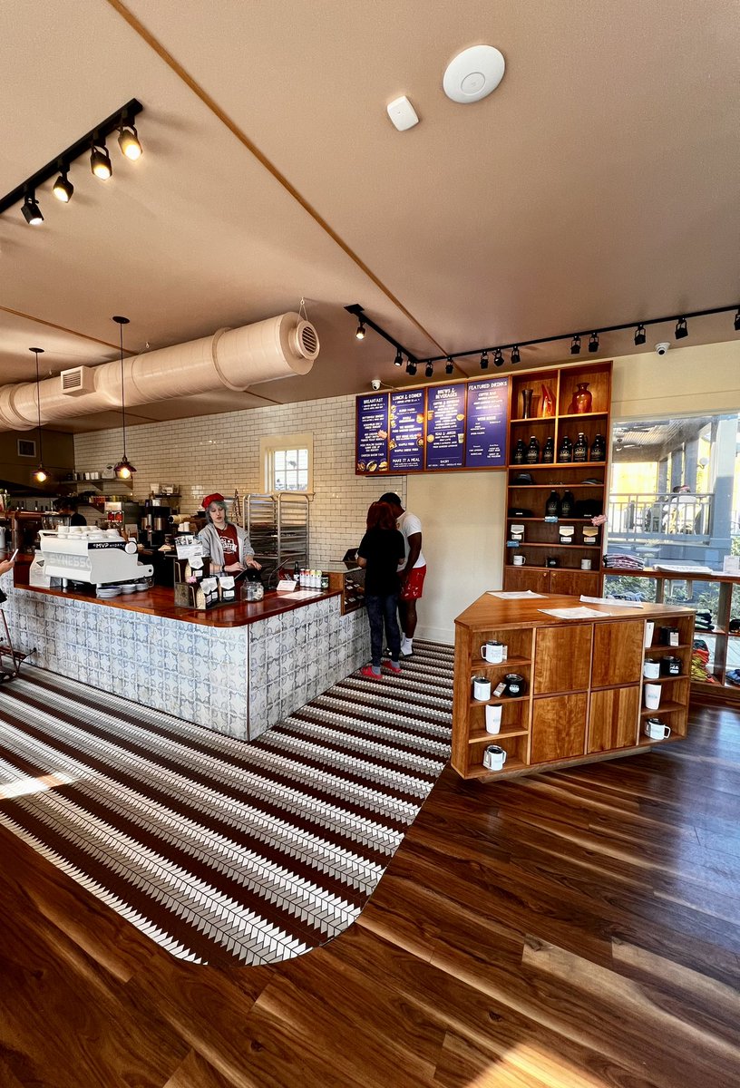 Carlos Esparza tweet media